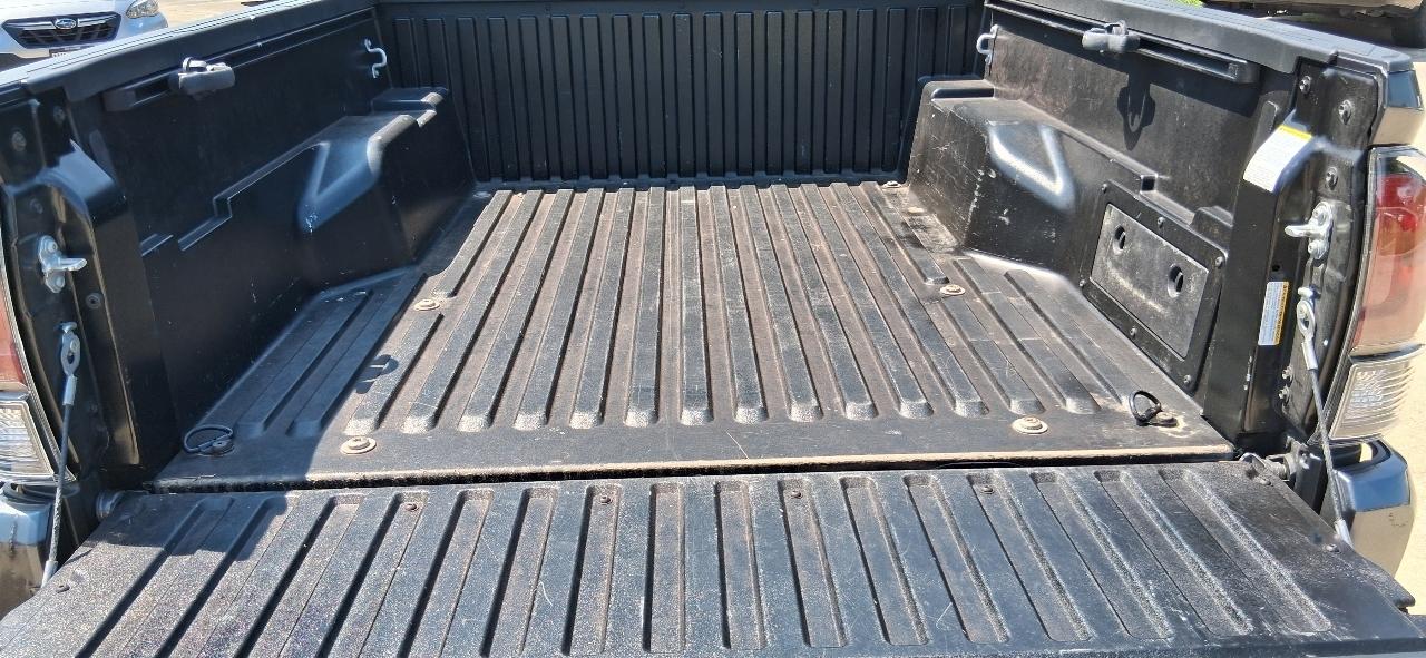 Toyota Tacoma 2WD SR5 Double Cab 5' Bed V6 AT (Natl) 2023