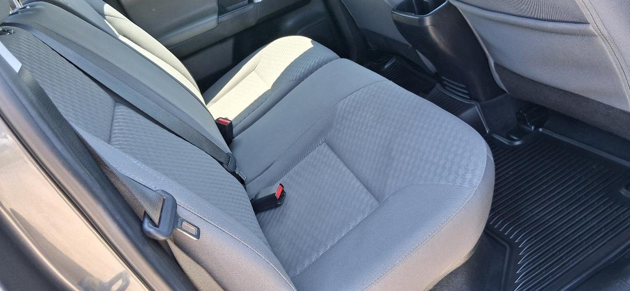 Toyota Tacoma 2WD SR5 Double Cab 5' Bed V6 AT (Natl) 2023