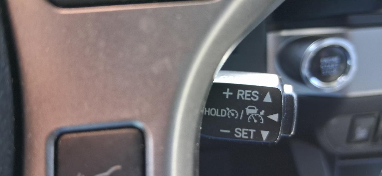 Toyota Tacoma 2WD SR5 Double Cab 5' Bed V6 AT (Natl) 2023