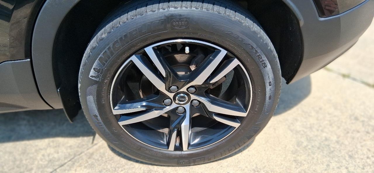 Volvo XC40 B5 AWD Plus Bright Theme 2023