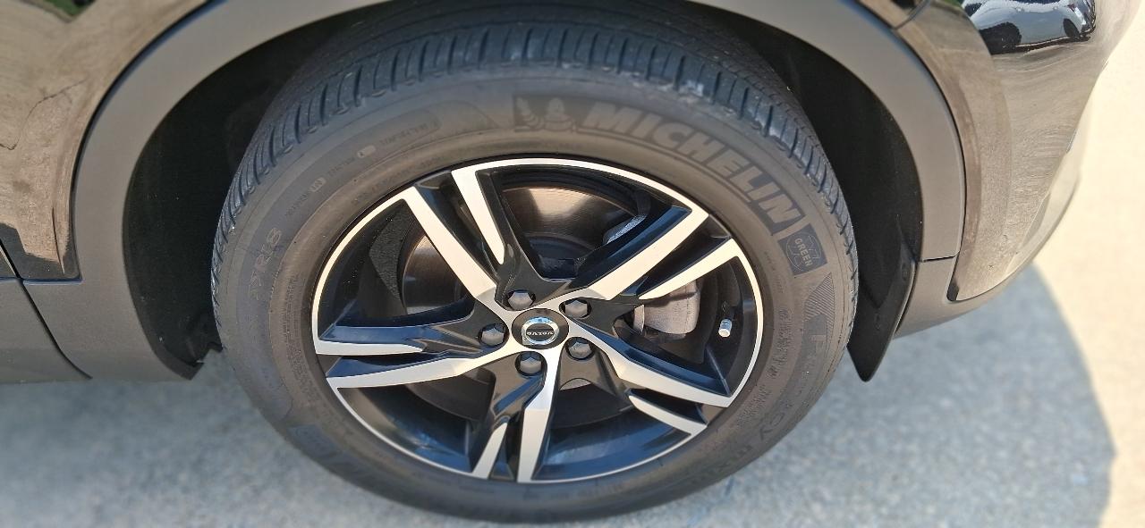 Volvo XC40 B5 AWD Plus Bright Theme 2023