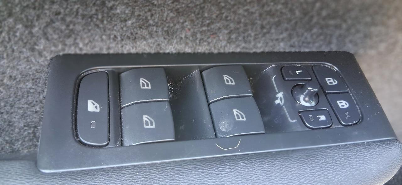 Volvo XC40 B5 AWD Plus Bright Theme 2023