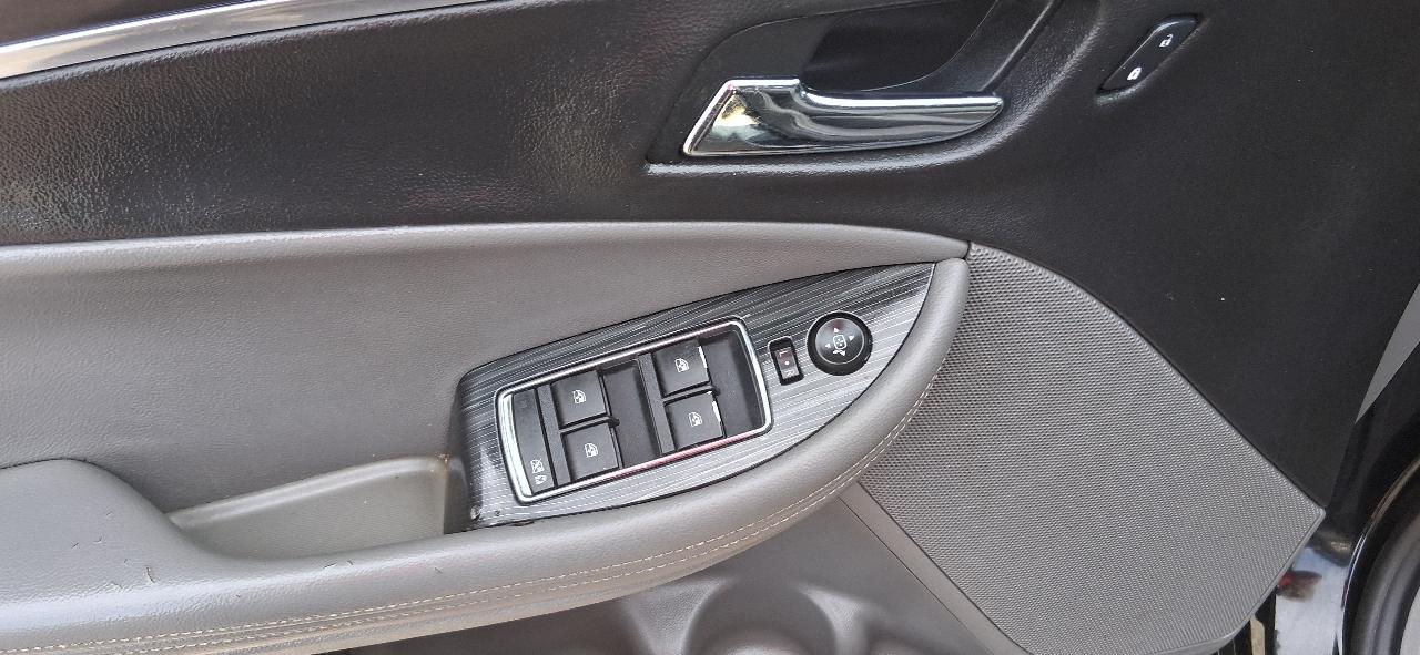 Chevrolet Impala 4dr Sdn LT w/1LT 2016