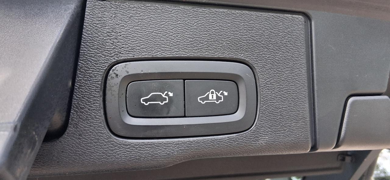 Volvo XC60 B5 AWD Momentum 2022