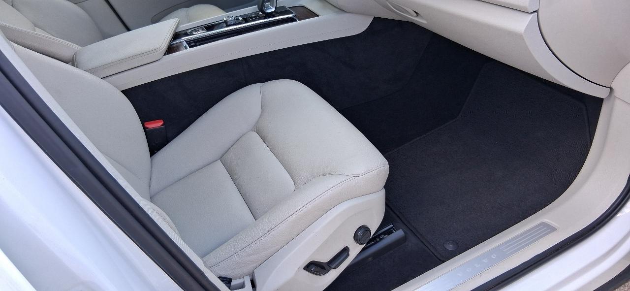 Volvo XC60 B5 AWD Momentum 2022