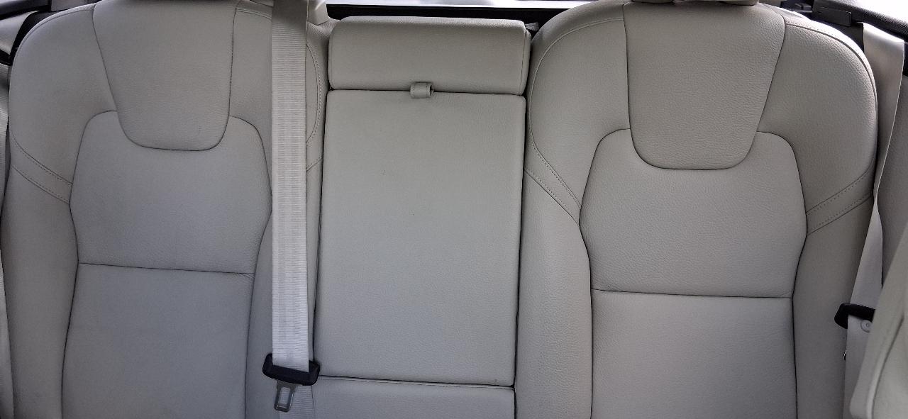 Volvo XC60 B5 AWD Momentum 2022
