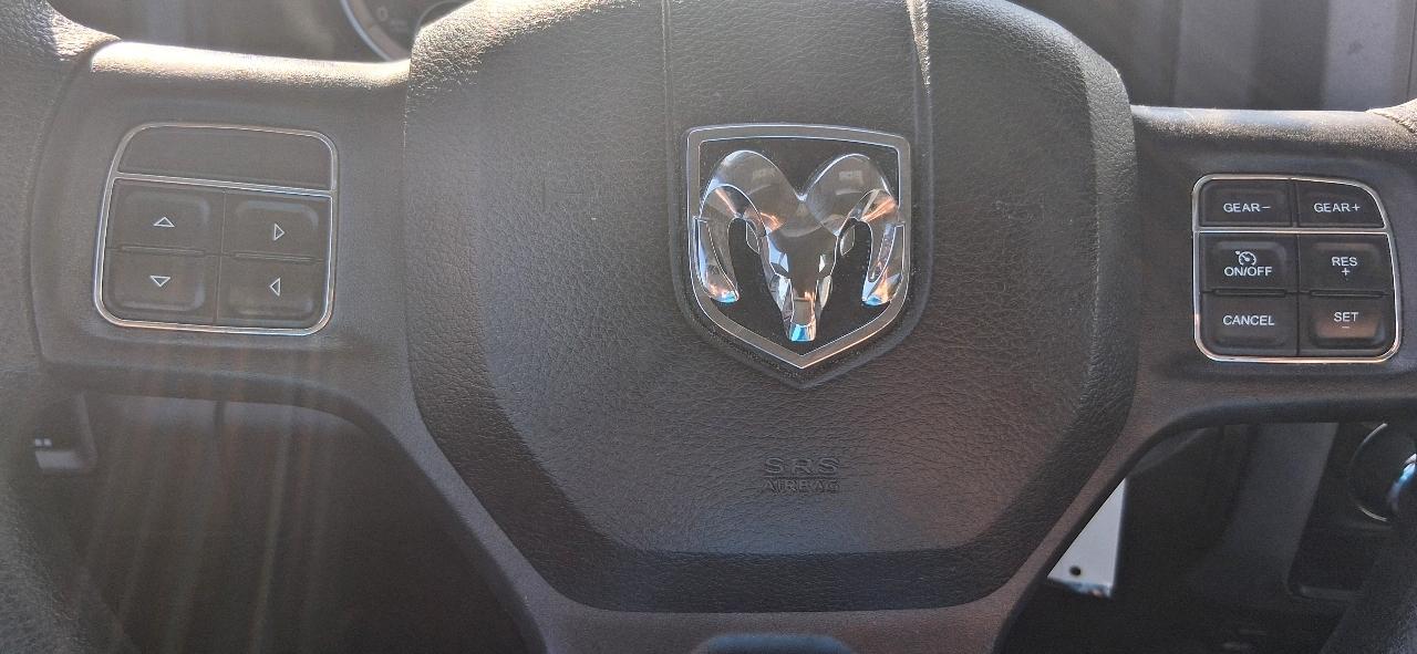 RAM 1500 Classic Tradesman 4x2 Reg Cab 8' Box 2019