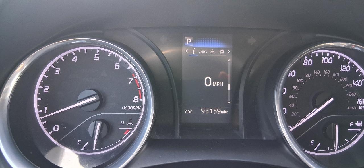 Toyota Camry SE Auto (Natl) 2020