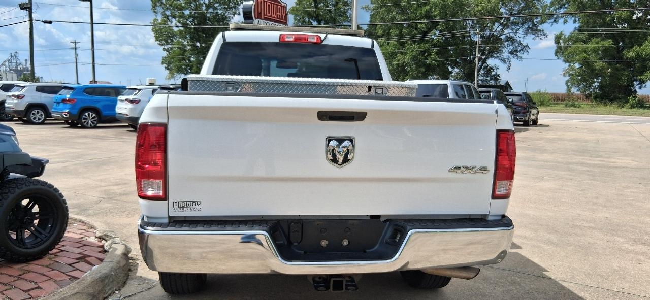 RAM 1500 Classic Tradesman 4x4 Quad Cab 6'4" Box 2019