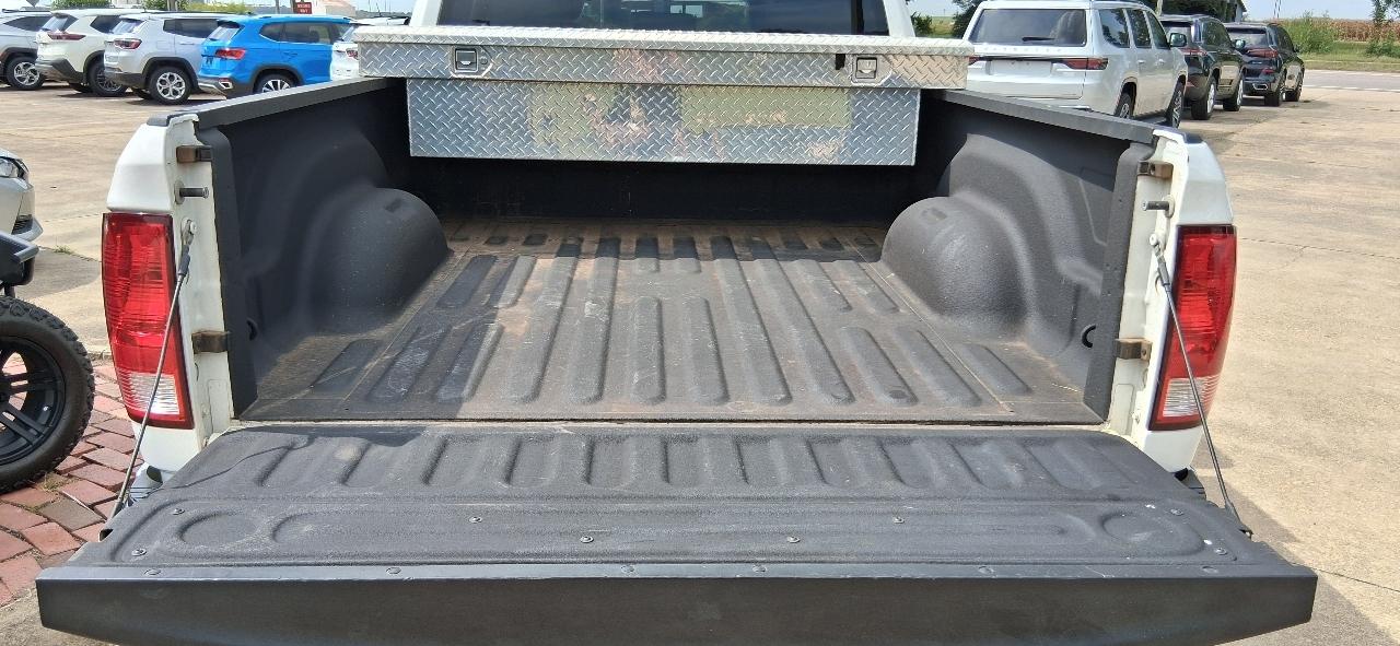 RAM 1500 Classic Tradesman 4x4 Quad Cab 6'4" Box 2019