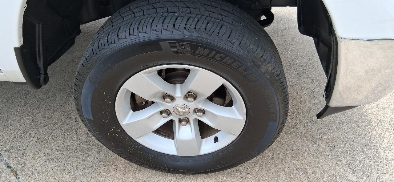 RAM 1500 Classic Tradesman 4x4 Quad Cab 6'4" Box 2019