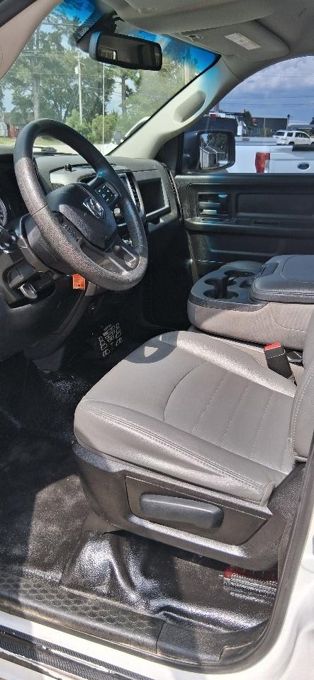 RAM 1500 Classic Tradesman 4x4 Quad Cab 6'4" Box 2019