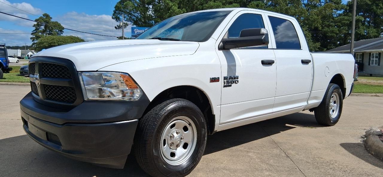 RAM 1500 Classic Tradesman 4x2 Crew Cab 6'4" Box 2022