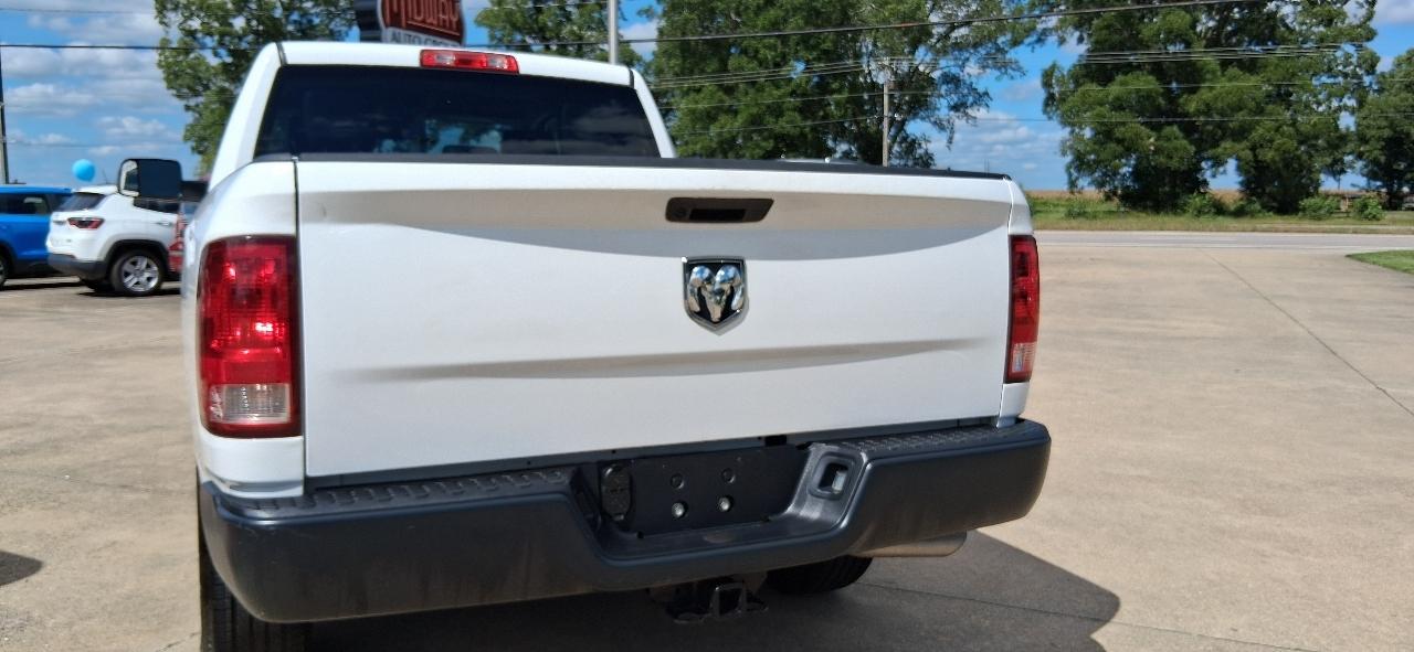 RAM 1500 Classic Tradesman 4x2 Crew Cab 6'4" Box 2022