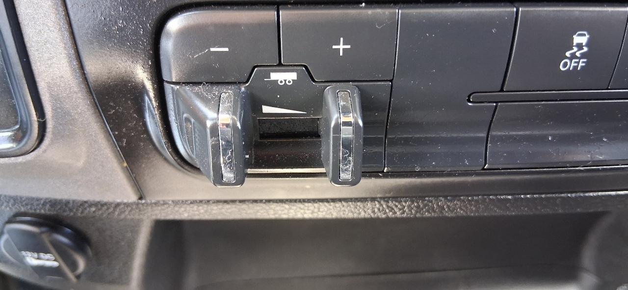 RAM 1500 Classic Tradesman 4x2 Crew Cab 6'4" Box 2022