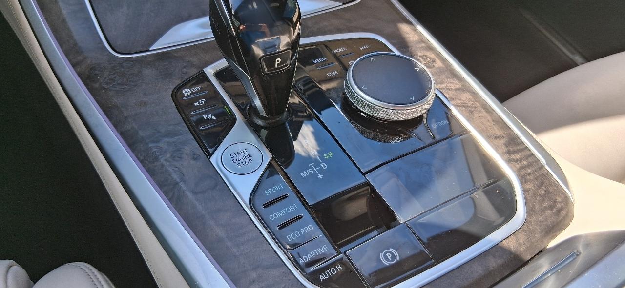 BMW X5 sDrive40i Sports Activity Vehicle 2021