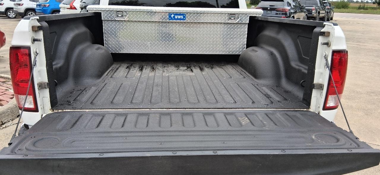 RAM 1500 Classic Tradesman 4x4 Quad Cab 6'4" Box 2021