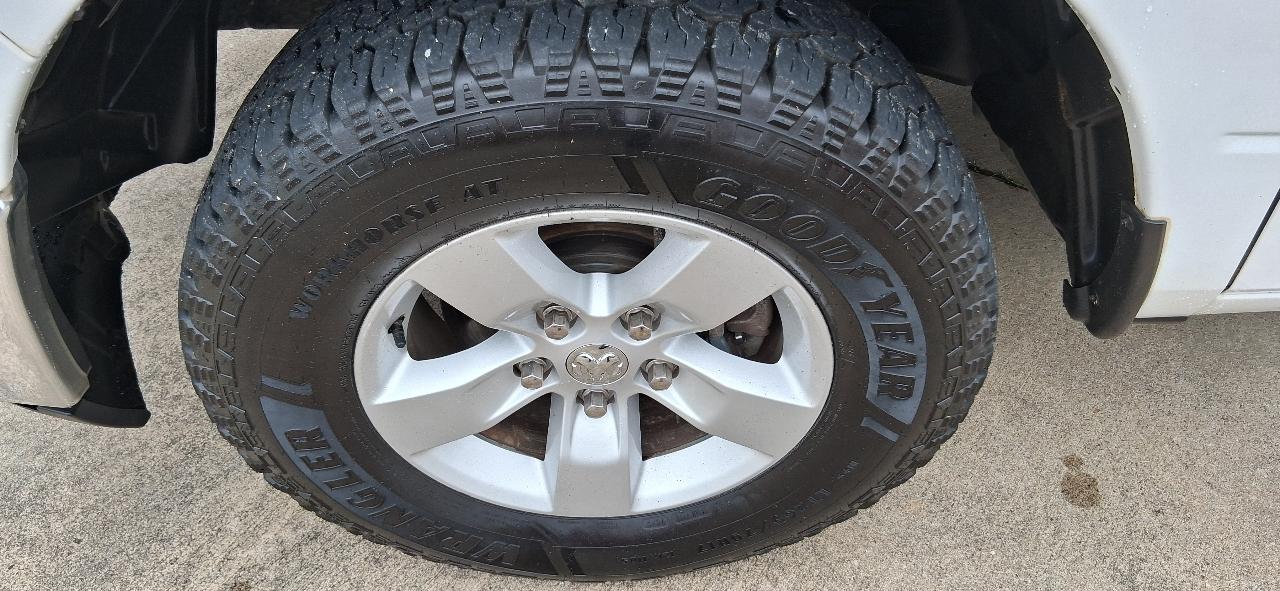 RAM 1500 Classic Tradesman 4x4 Quad Cab 6'4" Box 2021