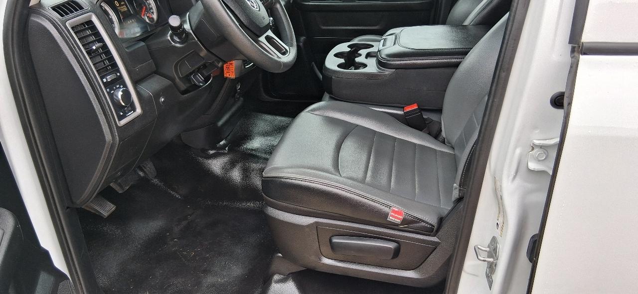 RAM 1500 Classic Tradesman 4x4 Quad Cab 6'4" Box 2021