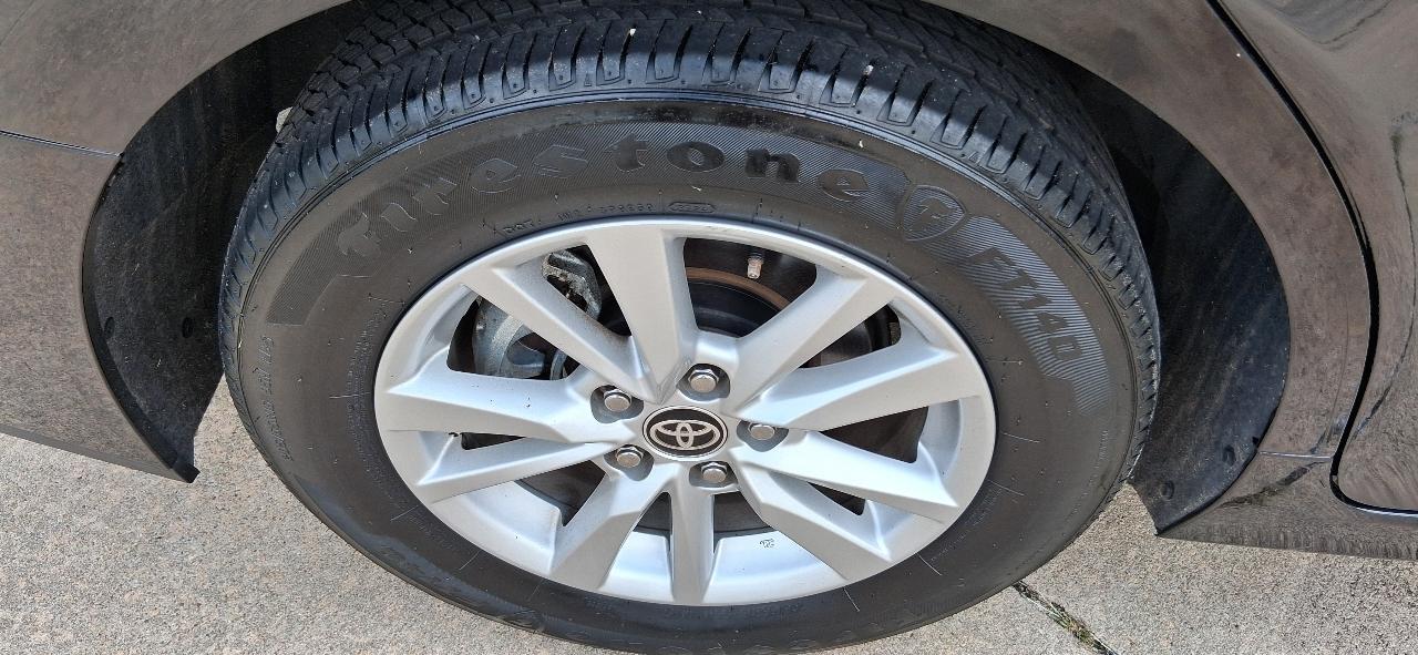 Toyota Camry Hybrid LE 4D Sedan 2025