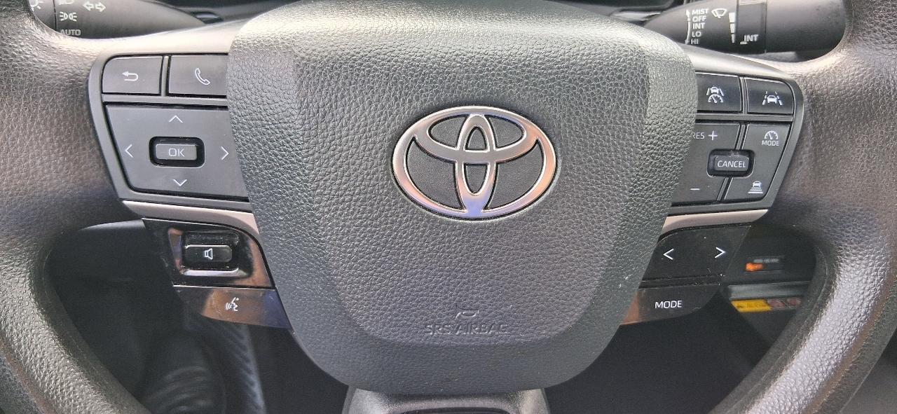 Toyota Camry Hybrid LE 4D Sedan 2025