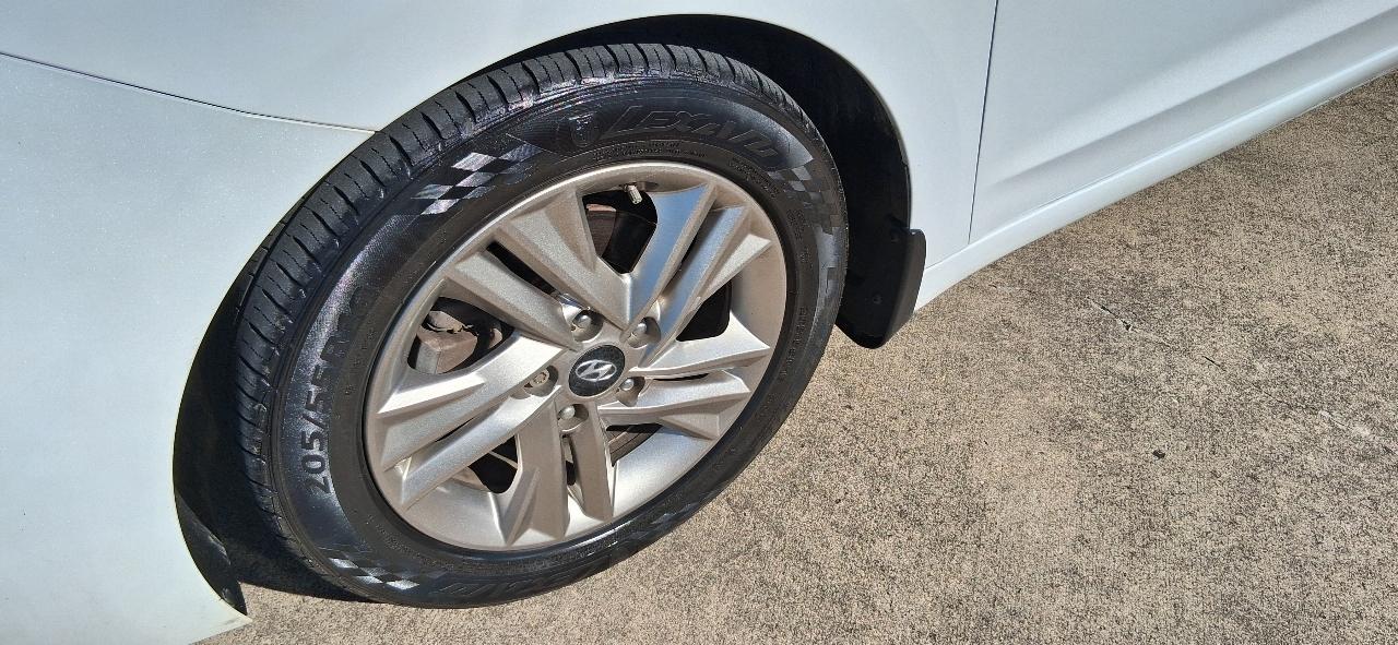 Hyundai Elantra SEL IVT 2020
