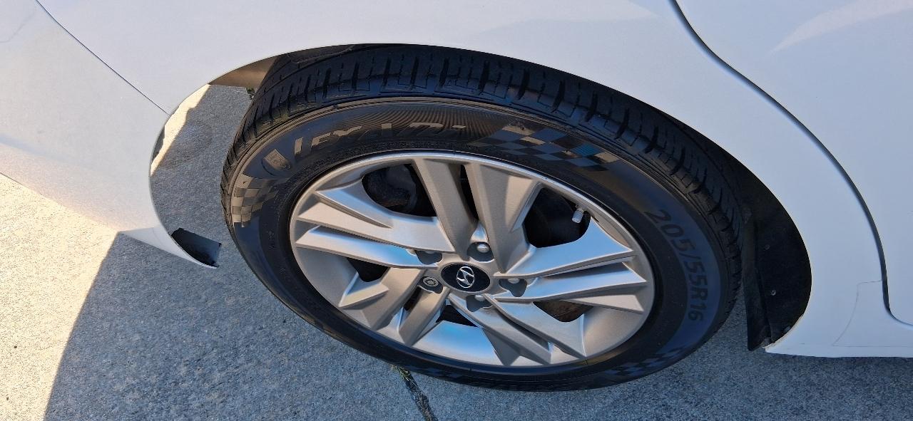 Hyundai Elantra SEL IVT 2020