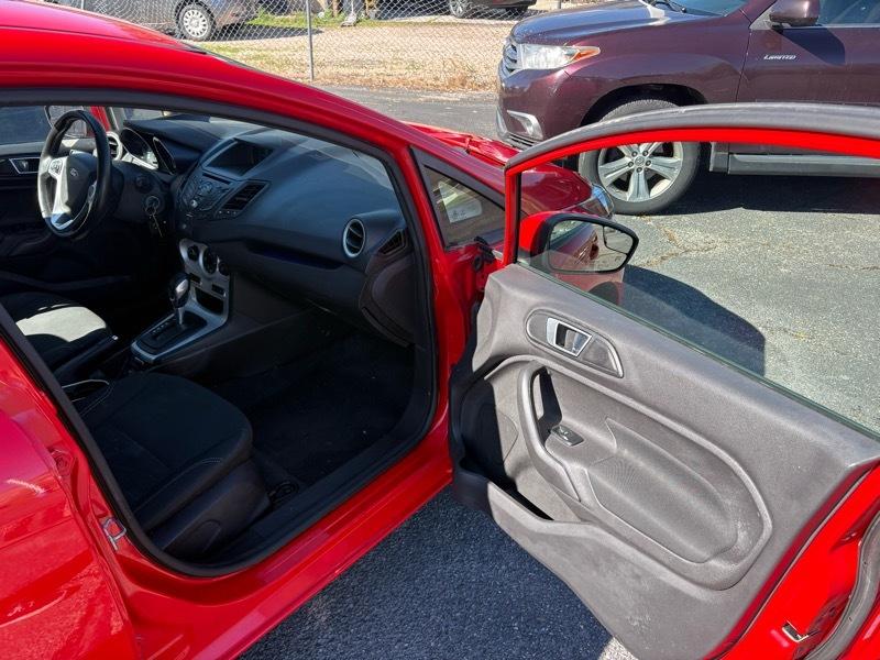 Ford Fiesta SE Hatchback 2015