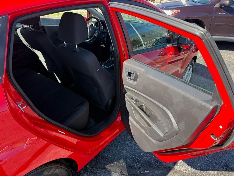 Ford Fiesta SE Hatchback 2015