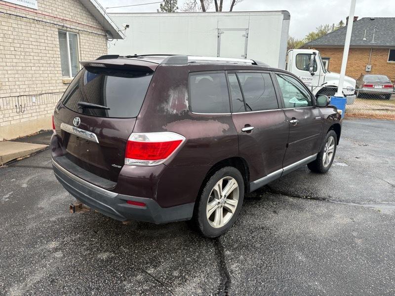 Toyota Highlander Limited 4WD 2011