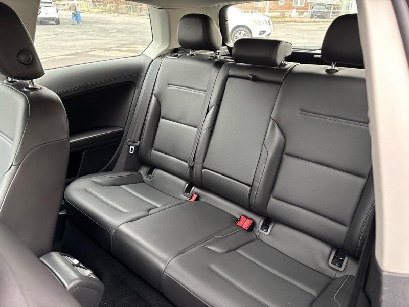 Volkswagen Golf TSI S 6A 2015