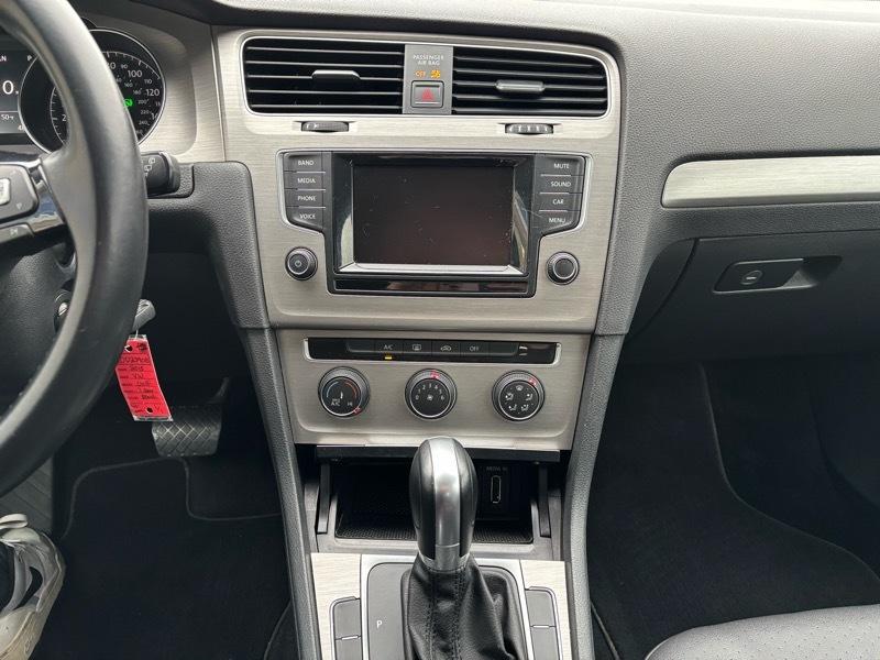 Volkswagen Golf TSI S 6A 2015