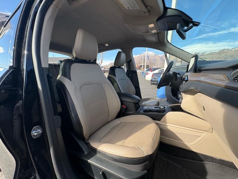 Ford Escape Titanium 4WD 2020