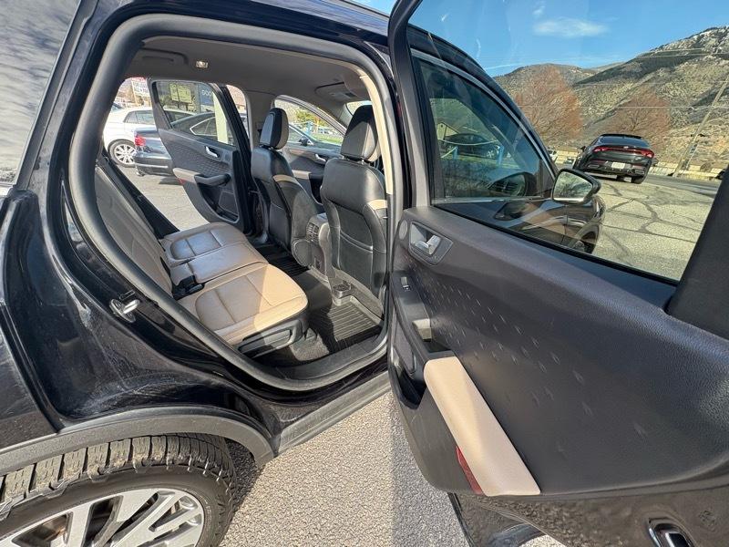 Ford Escape Titanium 4WD 2020