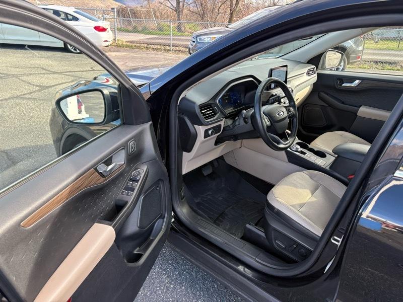 Ford Escape Titanium 4WD 2020