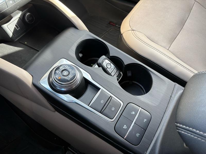 Ford Escape Titanium 4WD 2020