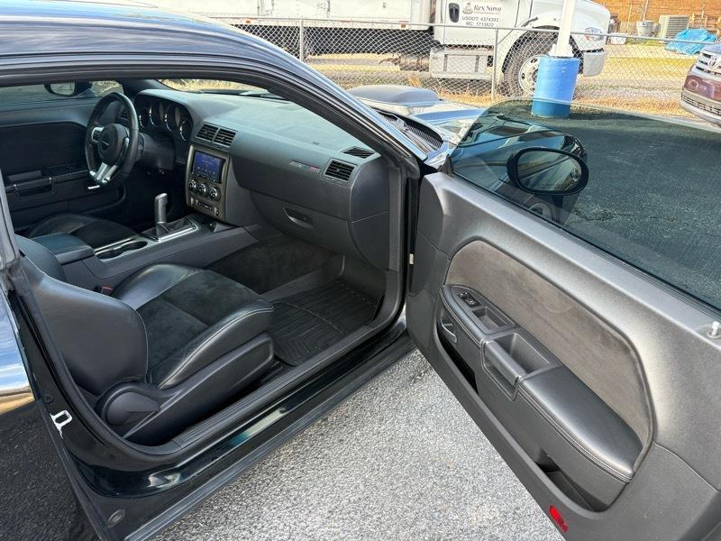 Dodge Challenger SRT8 2012