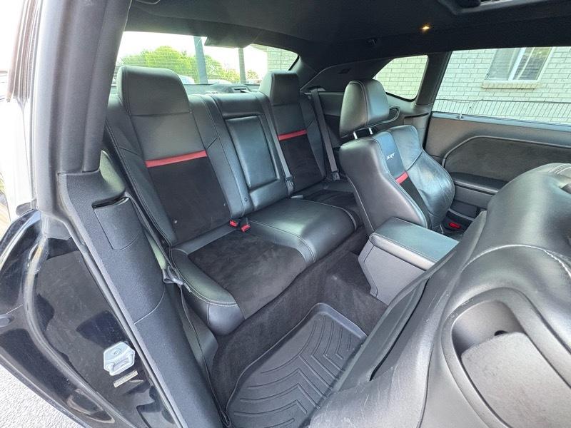 Dodge Challenger SRT8 2012