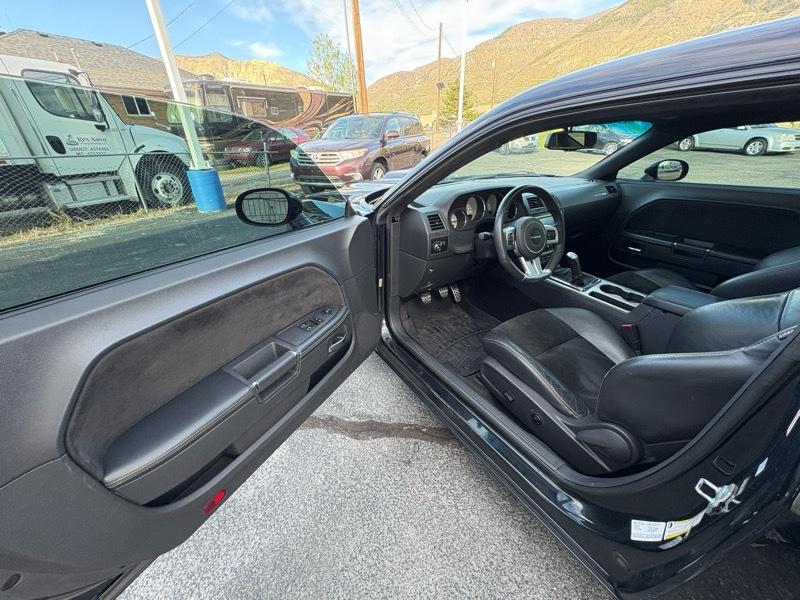 Dodge Challenger SRT8 2012