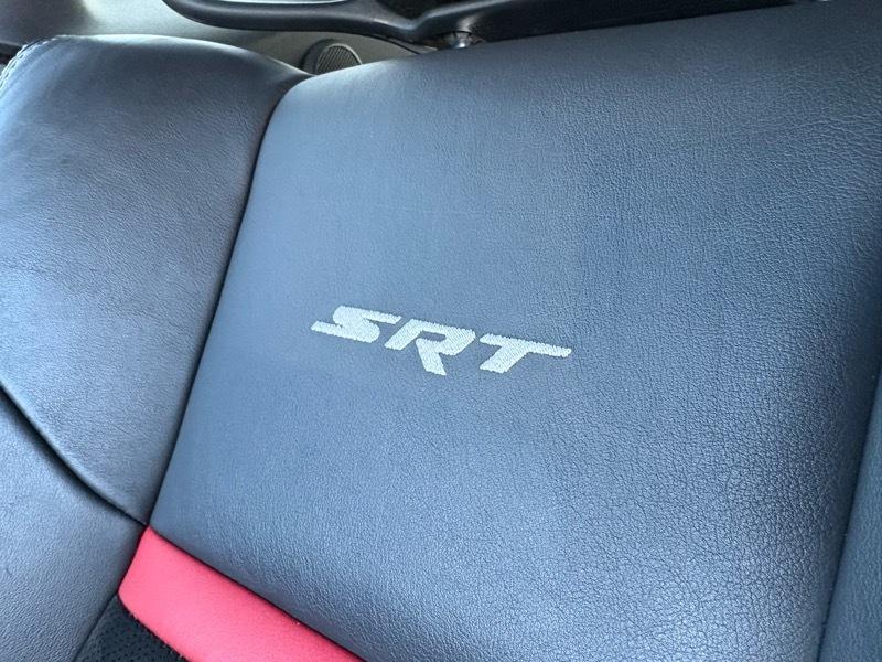 Dodge Challenger SRT8 2012