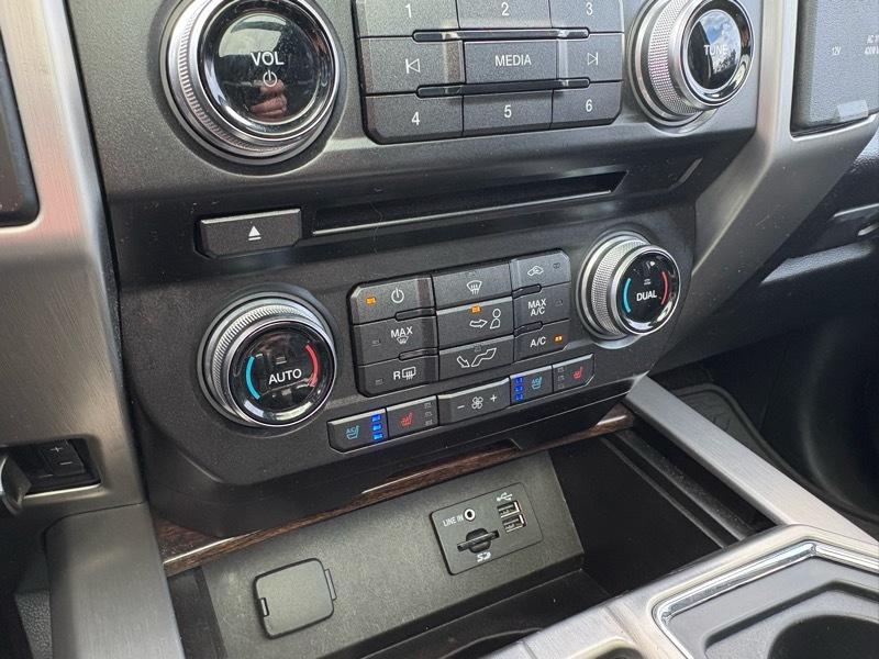 Ford F-150 4WD SuperCrew 157" Platinum 2015