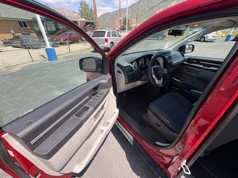 Dodge Grand Caravan SE 2010