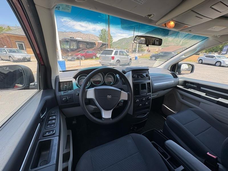 Dodge Grand Caravan SE 2010