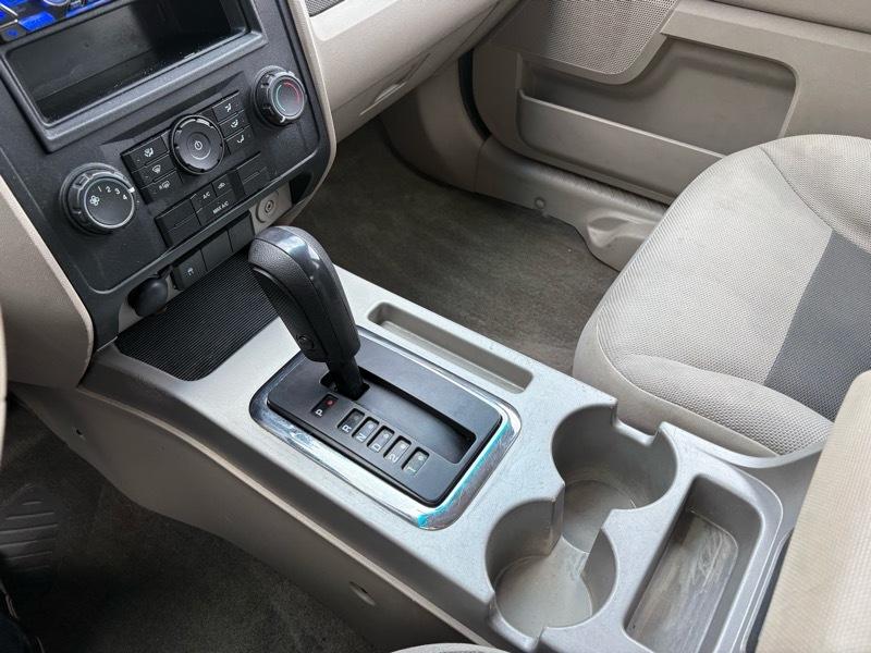 Ford Escape XLT 4WD V6 2008