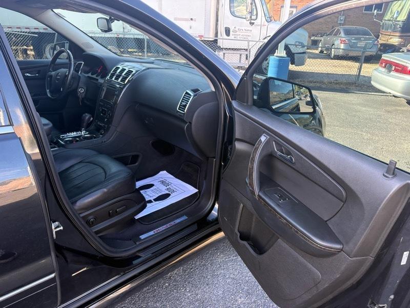 GMC Acadia Denali AWD 2012