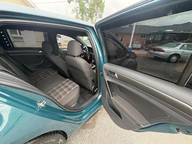 Volkswagen Golf GTI SE 6A 4-Door 2018