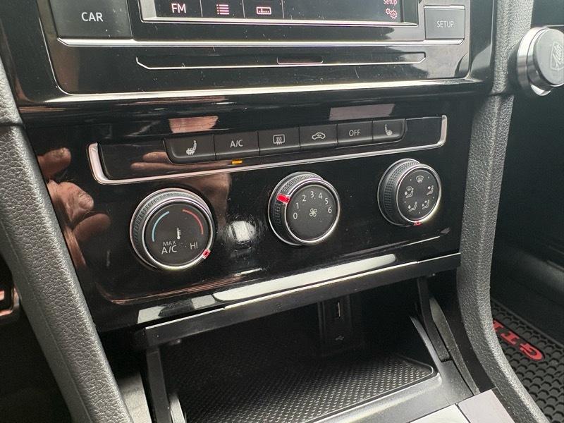 Volkswagen Golf GTI SE 6A 4-Door 2018