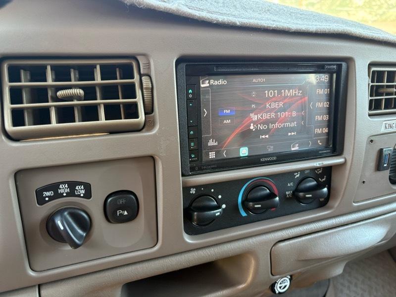 Ford F-350 SD Lariat Crew Cab Long Bed 4WD 2004