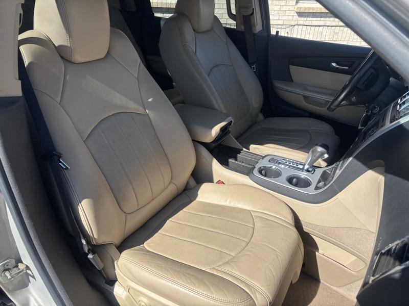 GMC Acadia SLT-2 AWD 2010