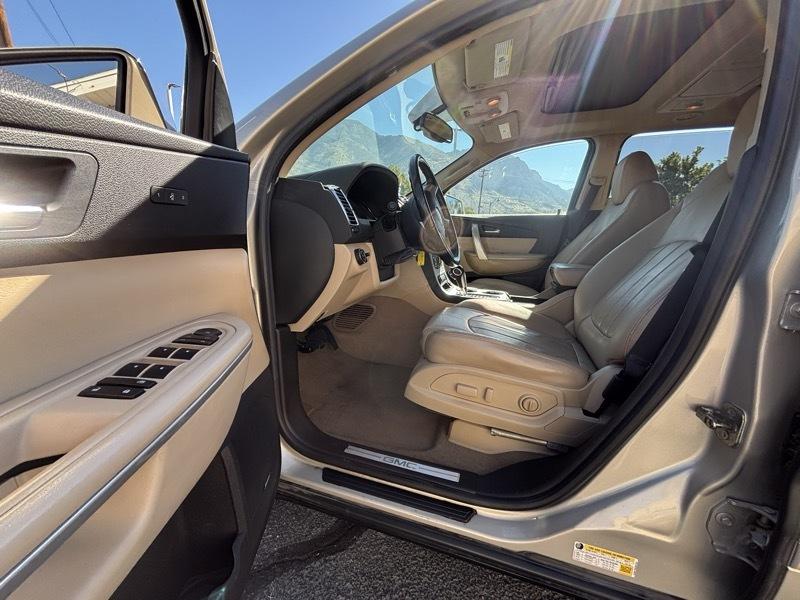 GMC Acadia SLT-2 AWD 2010